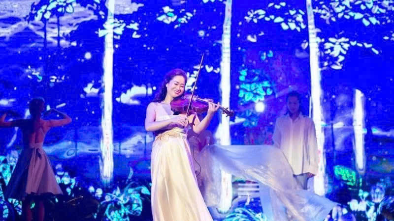 Mãn nhãn với màn trình diễn của nghệ sĩ Viola Nguyệt Thu