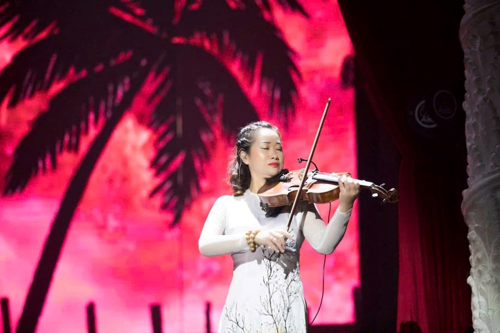 Nghệ sĩ Viola Nguyệt Thu mang hơi thở PNUEMA đến mọi người